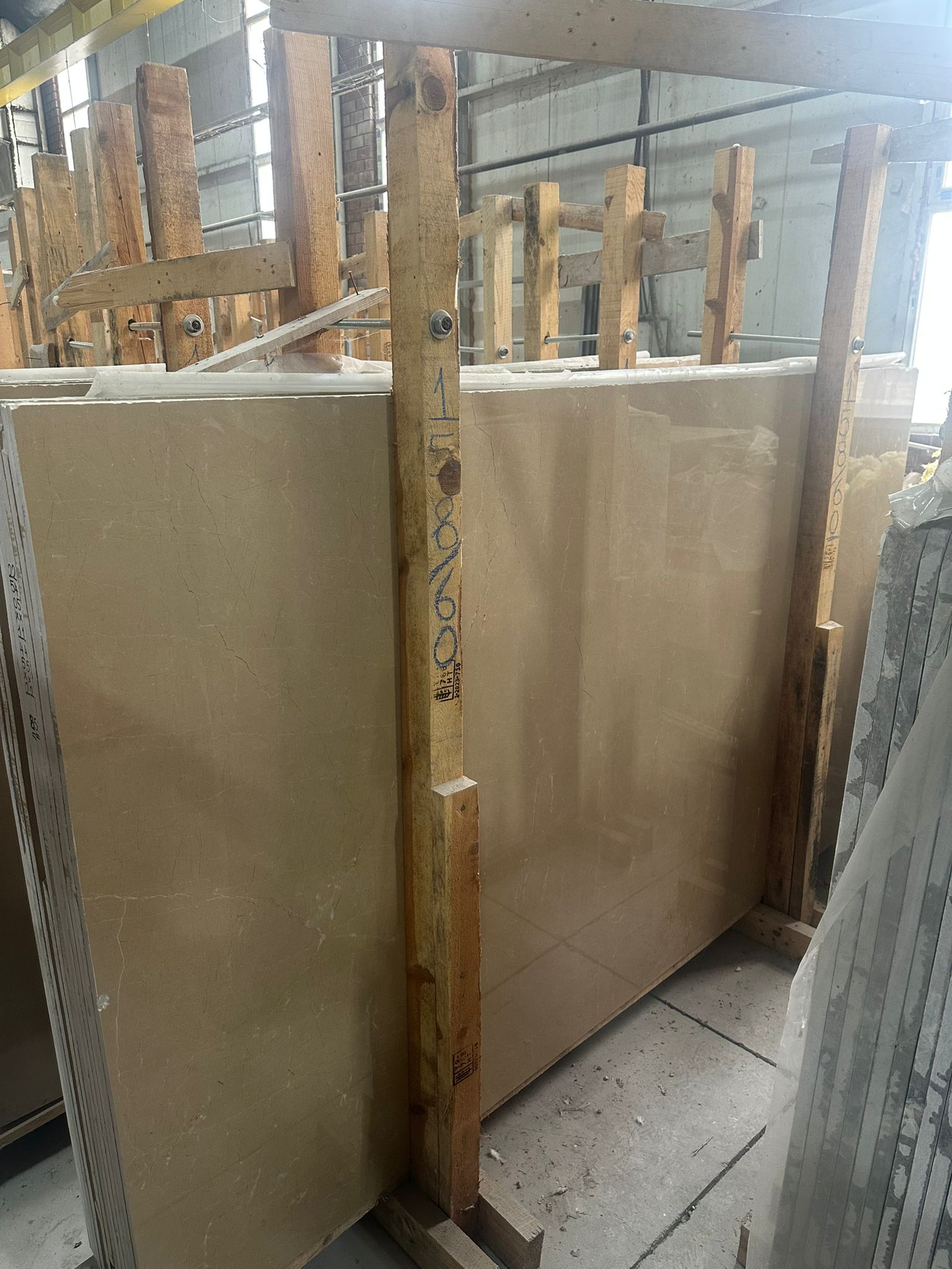 Bursa Koyu Bej Mermer